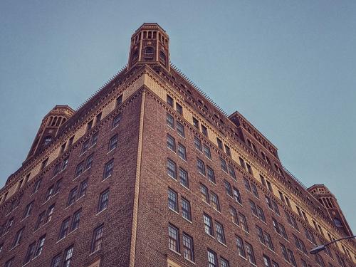 Brooklyn Heights, former "Leverich Towers Hotel”